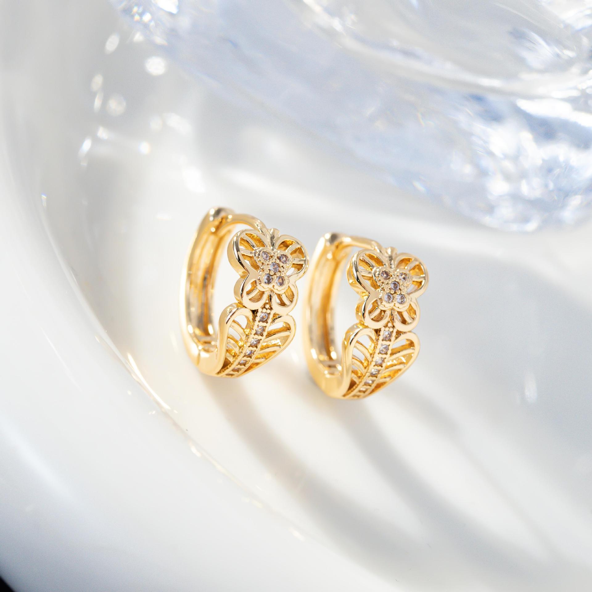 Gold-Plated Zirconia Butterfly Flower Earrings - Luxurious, Niche Design