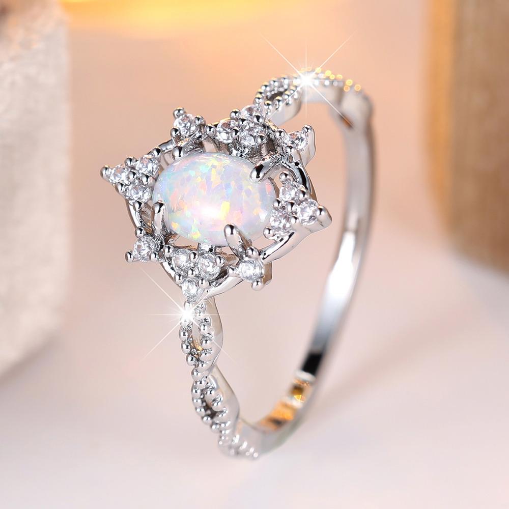 Exquisite White Zircon Oval Opal Rings for Women Silver Color Hollowed Out Finger Ring Wedding Jewelry Gift