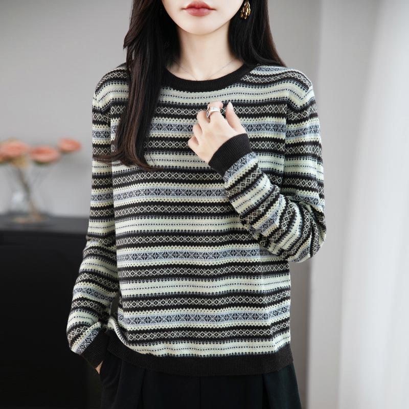 Retro Jacquard Striped Wool Blend Sweater - Women's Loose Casual Round Neck Long Sleeve Knitwear for Autumn/Winter