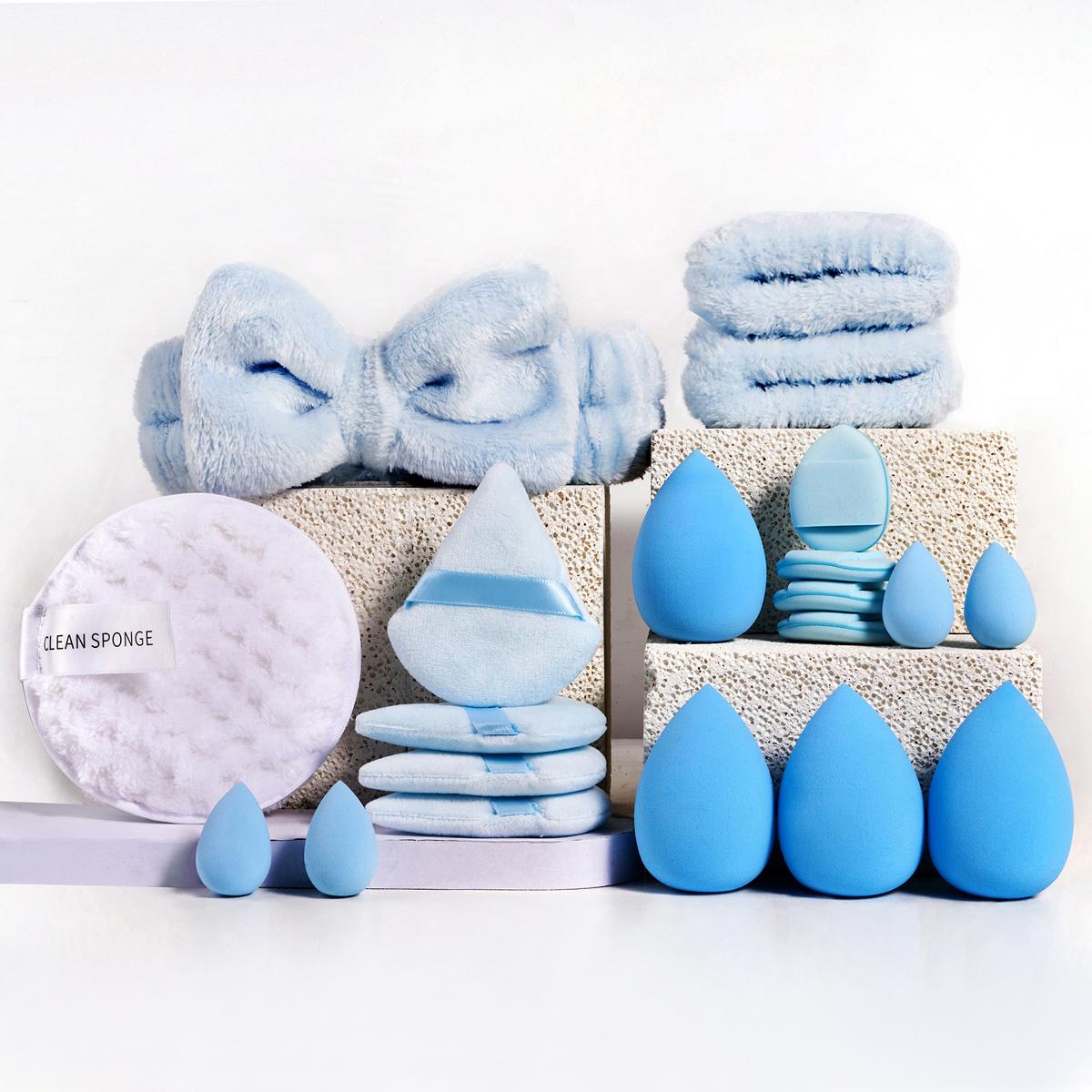 

Набор из 20 инструментов для макияжа, в который входят повязка на голову, напульсники, пуховка для снятия макияжа, спонж для макияжа синий