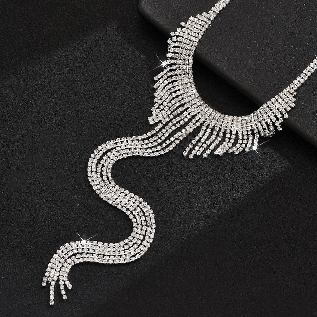 Voll Diamant Quaste Halskette Sexy Übertrieben Lange Schlüsselbeinkette Pulloverkette, Leichte Luxus Strass Halskette