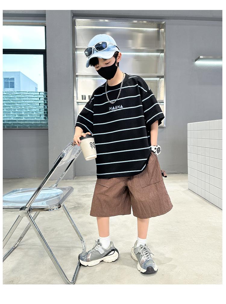Boys' Summer Outfit Set 2026 New Item, Mid Size Children's Summer Boys' Thin Short Sleeved Children's Sports Striped Top, Trendy