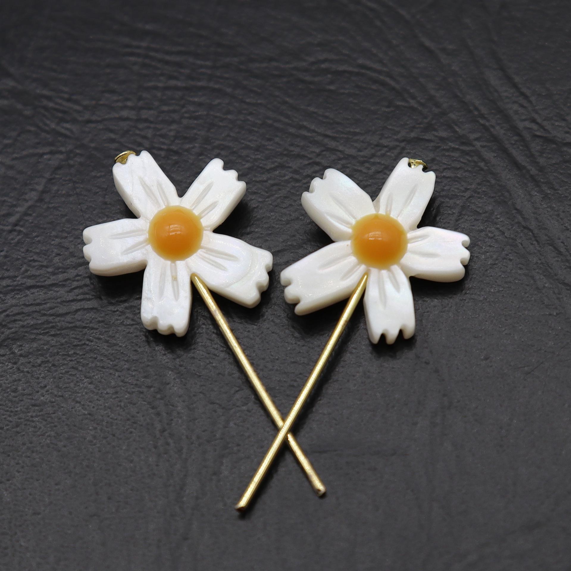 

Натуральные белые бусины из ракушечного жемчуга с пятью лепестками для DIY ожерелья и браслета 14mm