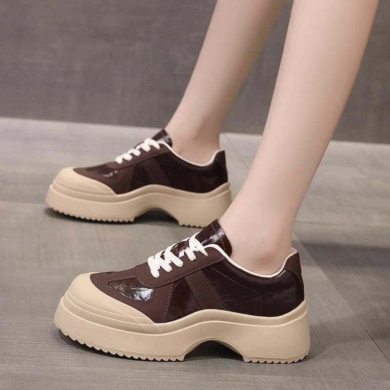 Fashion casual sports shoes women's 5 autumn new thick-soled retro niche trend versatile board shoes little white shoes