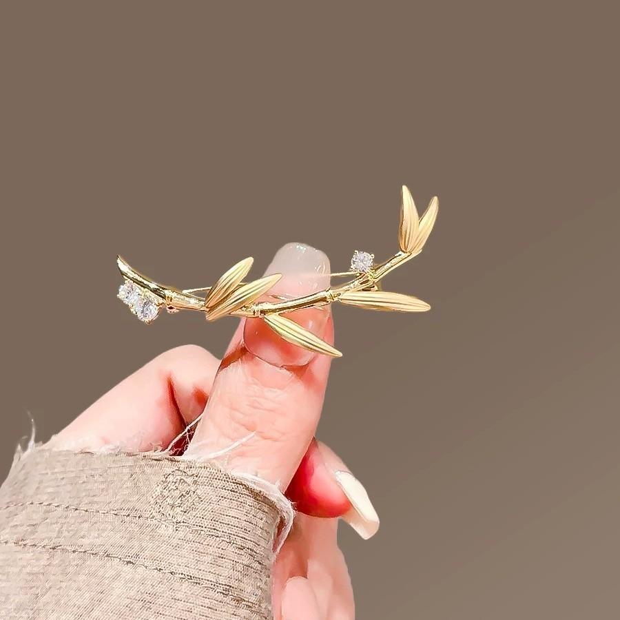Bamboo Brooch - High-end, Stylish, Simple and Fashionable Brooch Design Brooch Made of Bamboo