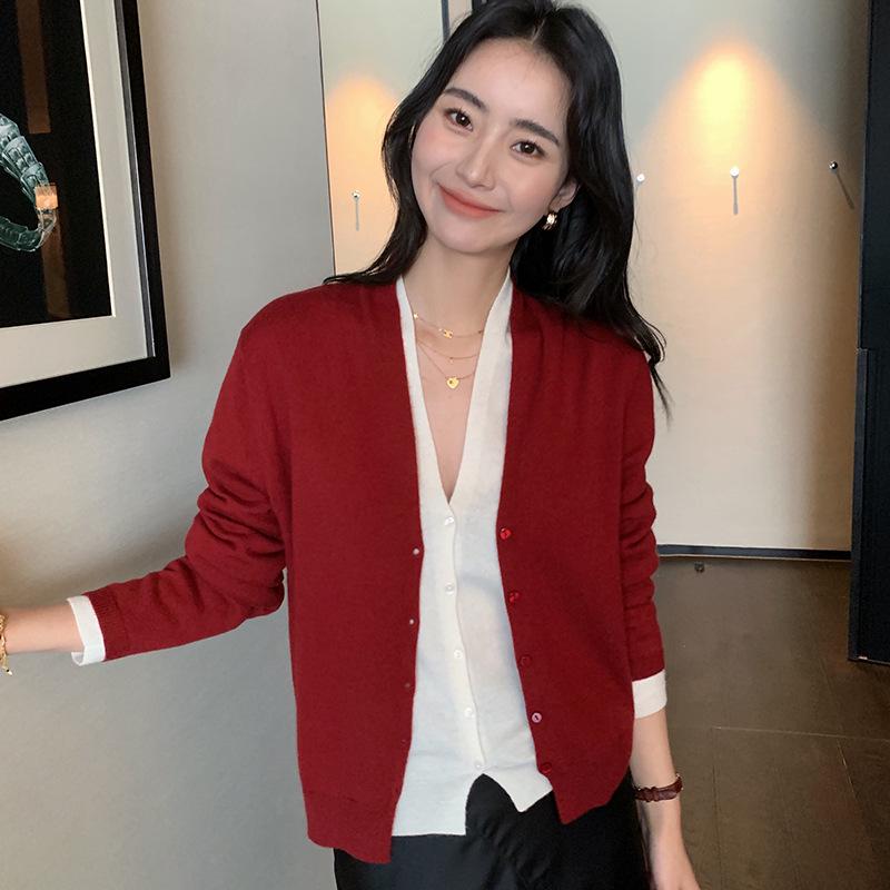 Women's Soft Cashmere V-neck Button-up Cardigan - 2023 Autumn/Winter Collection