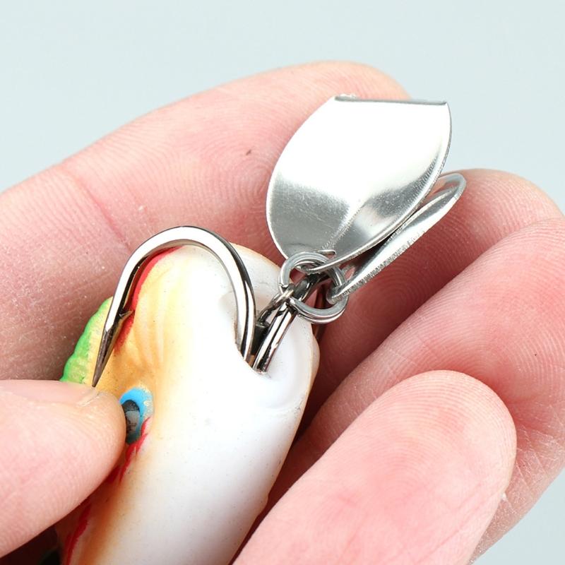 Frogs Lures Blackfish Baits 3.5cm PVC Frogs Lures Fishing Lures Simulated Soft Frogs Baits with Double Hook & Blade