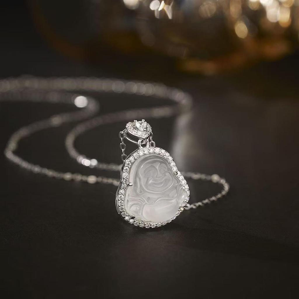 Women's Silver Titanium Steel Necklace with Micro-Inlaid Zircon - Elegant, Durable Clavicle Chain Jewelry