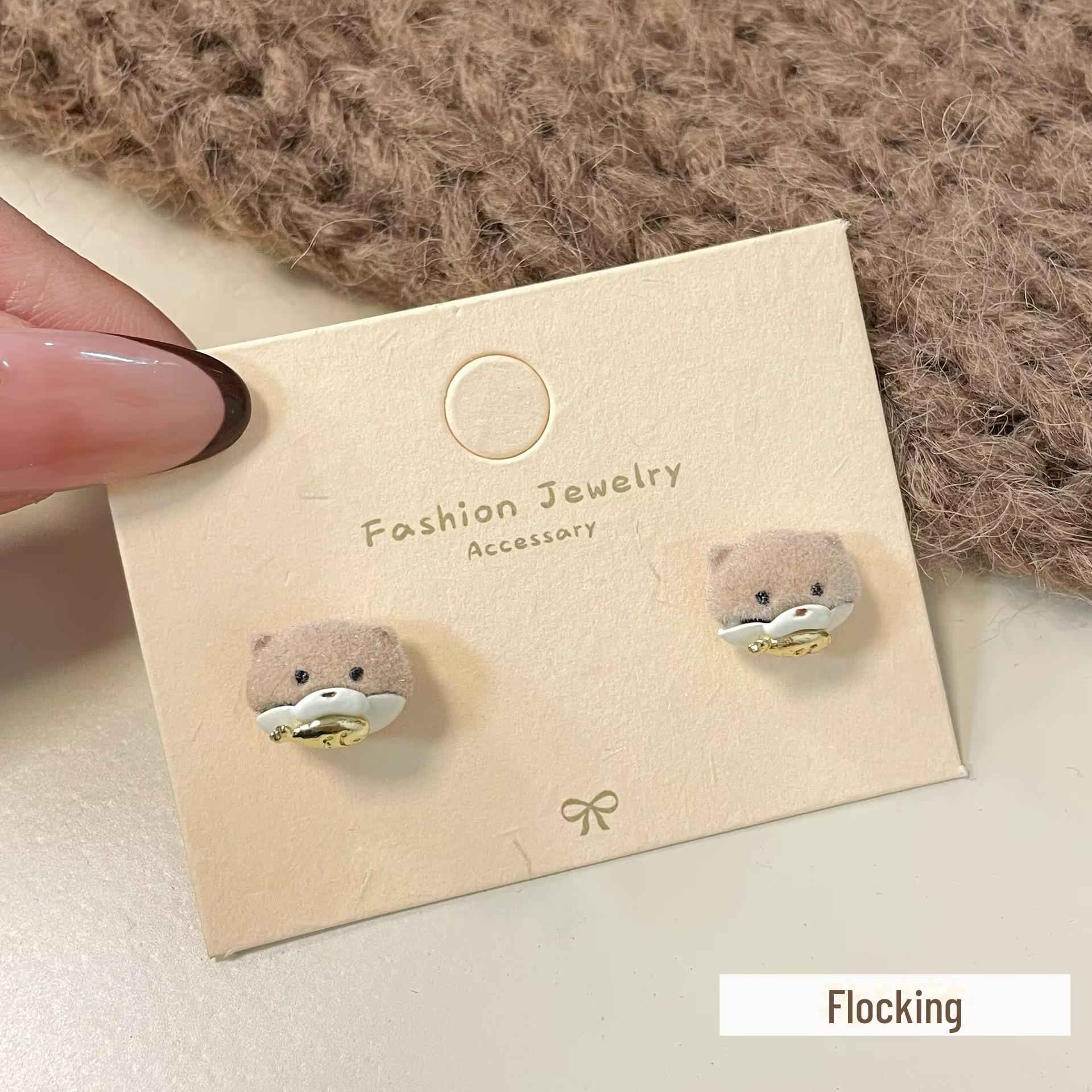 

Очаровательные серьги-выдры для женщин: Милый мультяшный дизайн с серебряными заклепками