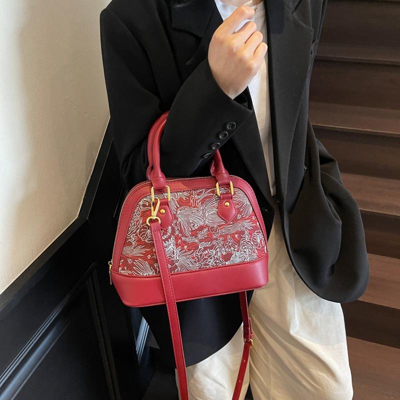 Wedding Bag High-end Small Bag Women's Red Envelope New Red Portable Shell Bag Wedding Bride Bag