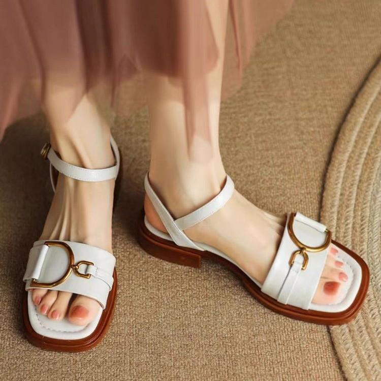 Fashion Women's Sandals Hot Sale Leather Low Heels Casual Women Metal Decoration Low Thick Heels Summer Walk Sandals