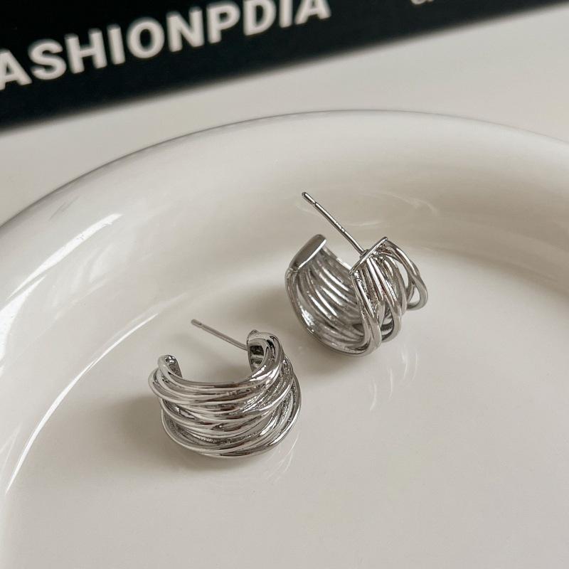 Chic Geometric C-Shaped Stud Earrings: Multi-layer Lines, Trendy & Versatile Ear Jewelry for Women