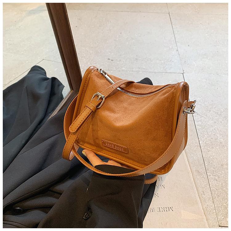 Underarm bag women's autumn versatile 2025 new fashion chain shoulder messenger bag high-end sense work small bag