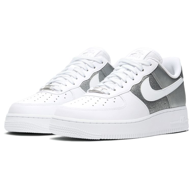 Nike Baskets Air Force 1 07 Blanc Argent Métallisé Femme DD6629-100
