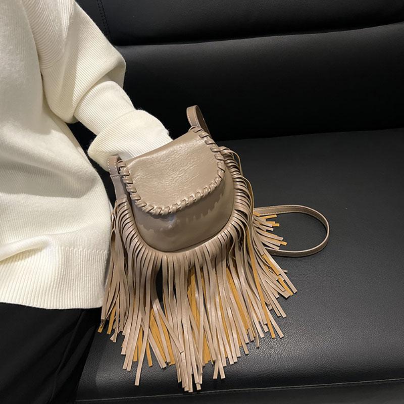 Niche Design Tassel Crossbody Bag Korean Style Lady High-End Fashion New Small Square Bag  Simple Wind Commute Shoulder Pack