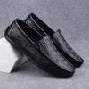 Classic Soft Leather Loafers Men Driving Shoes Lightweight Slip On Flats New Arrival Casual Shoes Italian Wedding Mens Moccasins
