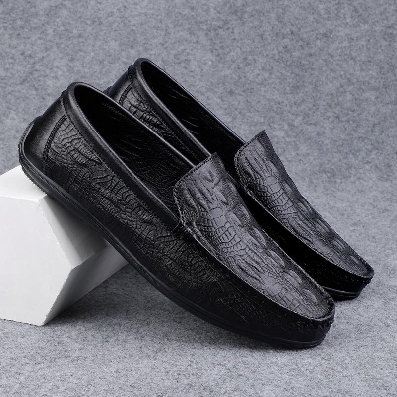 Classic Soft Leather Loafers Men Driving Shoes Lightweight Slip On Flats New Arrival Casual Shoes Italian Wedding Mens Moccasins