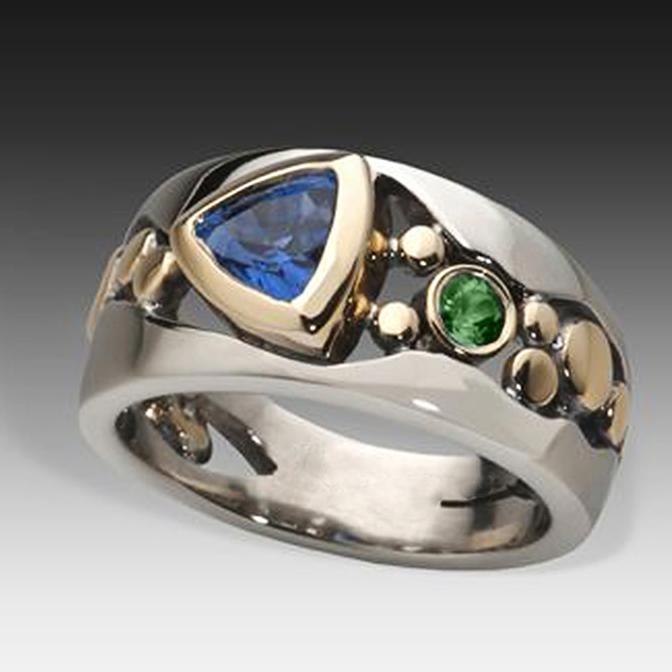 

Двухцветное кольцо треугольной огранки синего искусственного синтетического драгоценного камня винтажное ювелирное кольцо 6