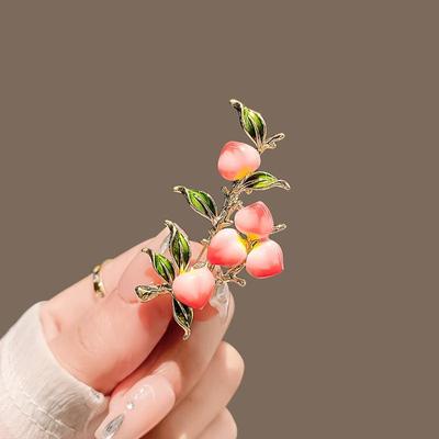 High Quality Fashion Charm Copper Enamel Fruit Peach Brooch Exquisite Peach Luxury Glass Pin PD2019