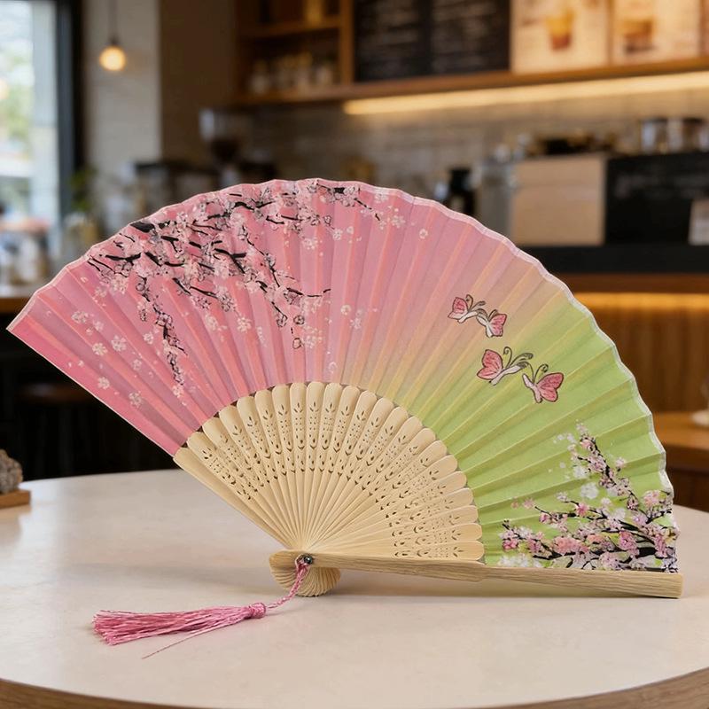 Retro-Tanzfächer im japanischen Stil für den Sommer - Klassischer antiker Stil