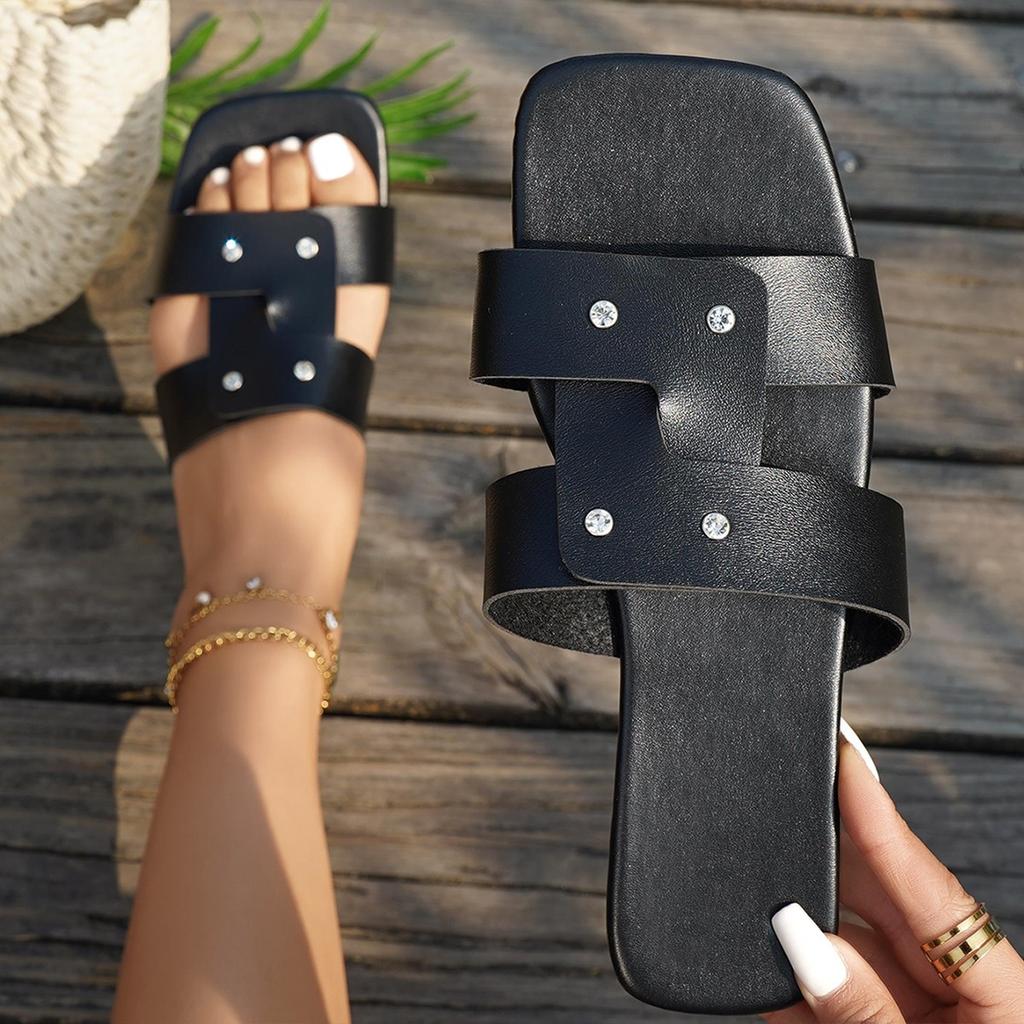 Fashion cross-riveted slippers women's summer wear non-slip soft-soled beach shoes casual open-toe sandals