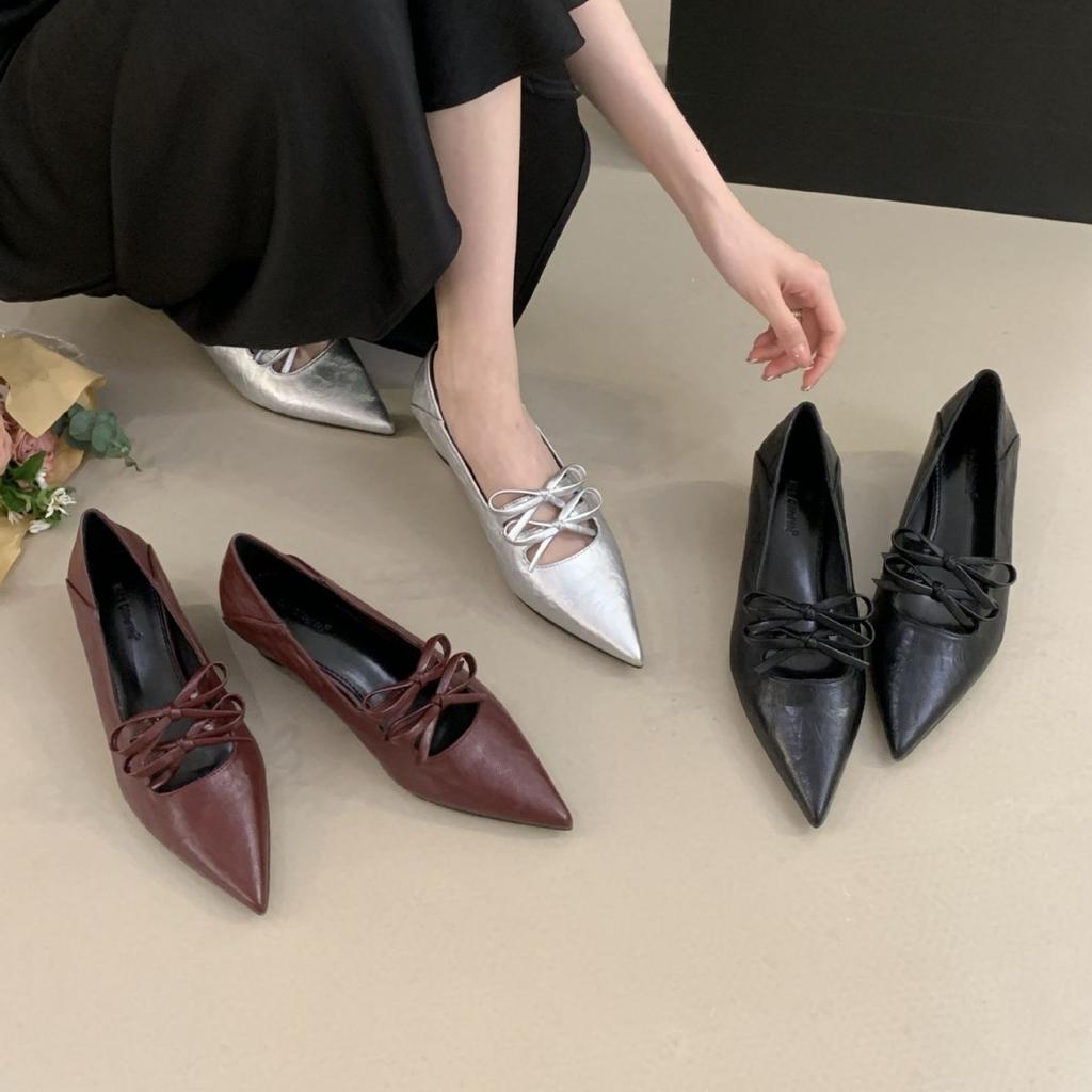 2025 Autumn New Pointed Head Shallow Mouth Low Heel Single Shoes Bow Lace Up Thick Heel Medium Heel Women's Shoes Versatile Small Leather Shoes