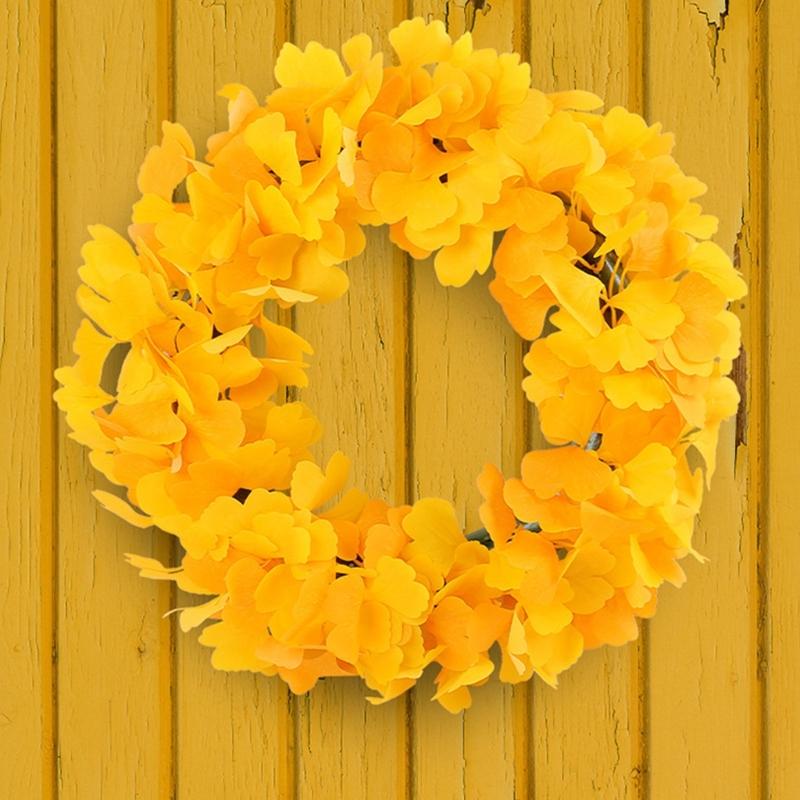 Elegant Thanksgiving Festive Door Decoration 15.75inch Artificial Ginkgo Biloba Leaf Christmas Wreath Fade Resistant