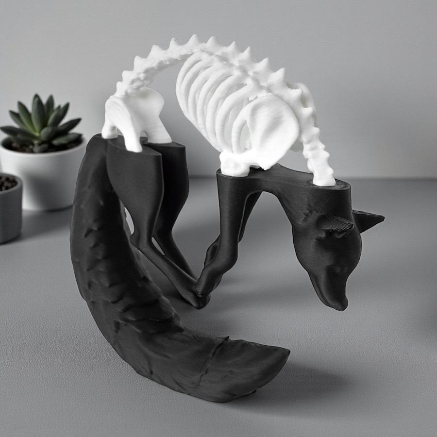 3D Printed Half Wolf Skull Realistic PLA Bone Sculpture for Desk Decor Gothic Office Shelf Art Unique Gift for Nature Tech Lover