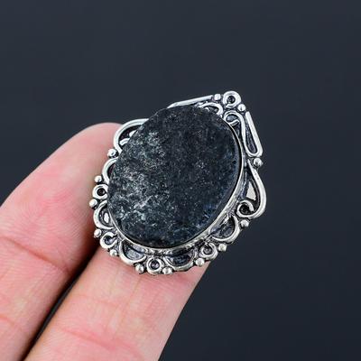 Anillo Apilable de Plata de Ley con Turmalina Negra Ovalada en Bruto para Esposa Talla 6