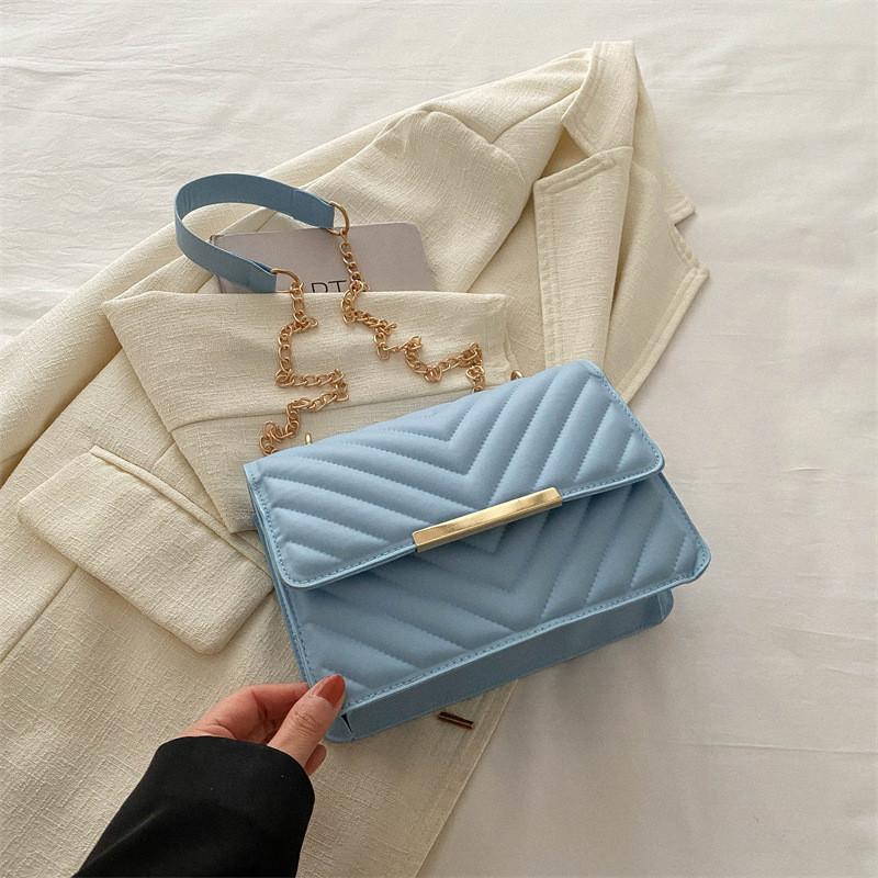 Fashionable And Chic Summer Women's Small Shoulder Bag With Trendy Chain Strap In Multiple Colors