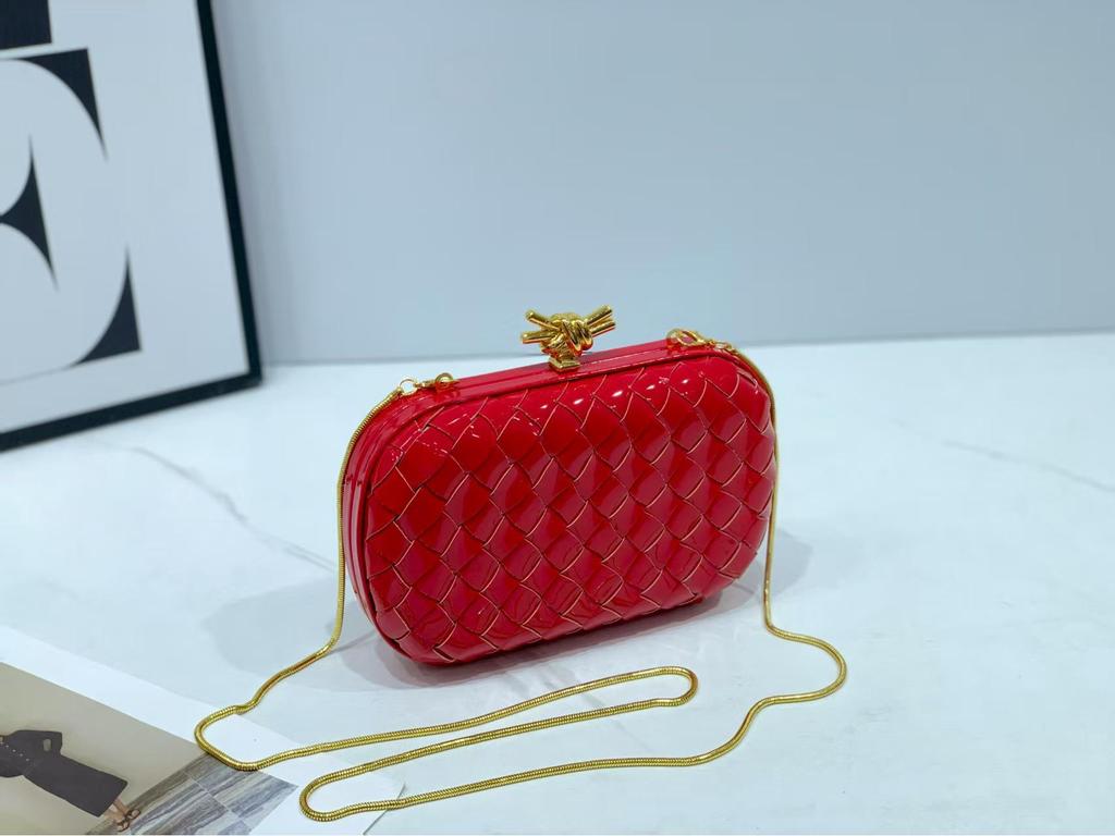 Elegant Luxury Evening Woven Chain Clutch - Women's High-Style Shoulder Bag