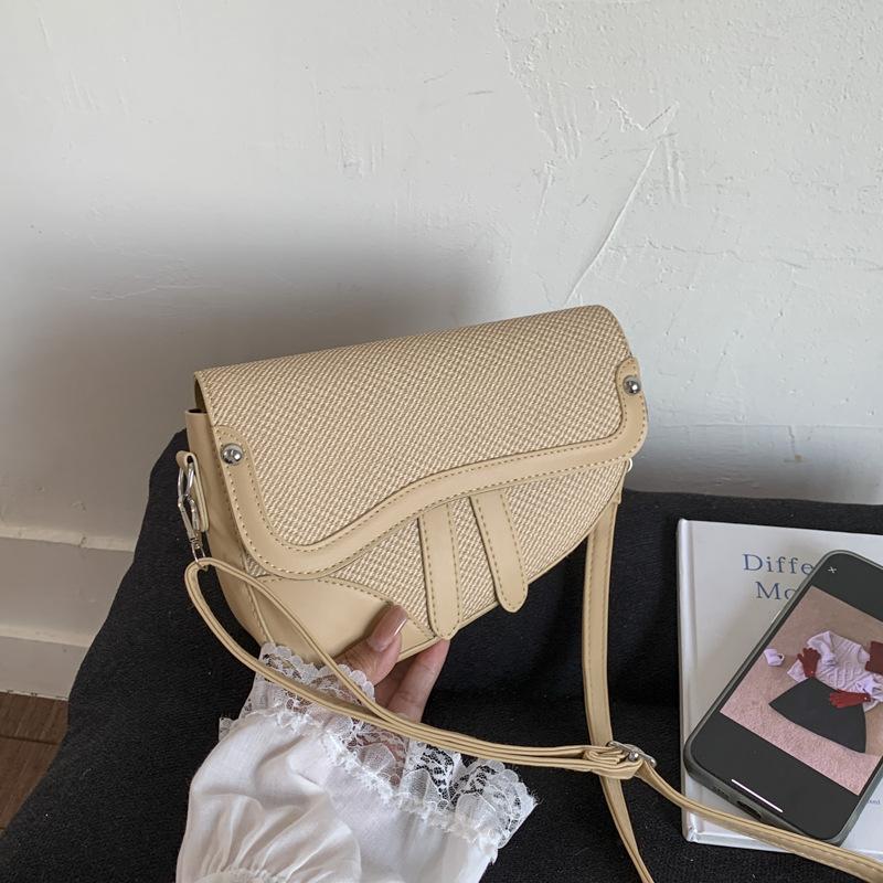 

Популярная сумка-седло лето новая женская сумка модная любовь сумка на плечо маленькая свежая контрастного цвета сумка-мессенджер хаки