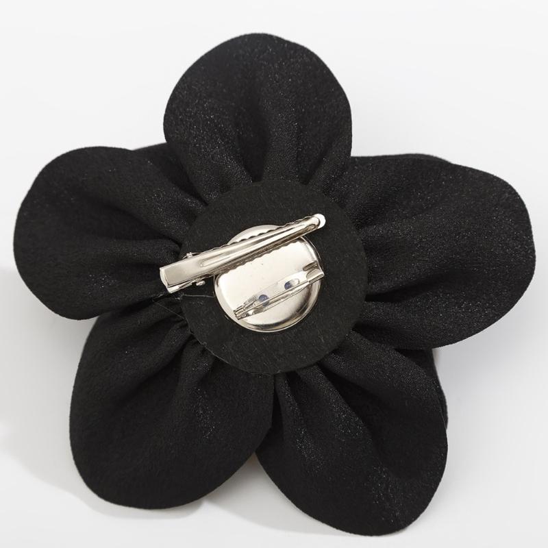 Fashionable Fabric Flower Brooch Unique Fabric Flower Lapel Pin Dainty Brooch Pin for Anniversary Celebrations