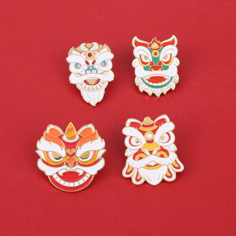 Alloy Eyecatching Lion Head Enamel Brooch For Festive Celebrations And Unique Fashion