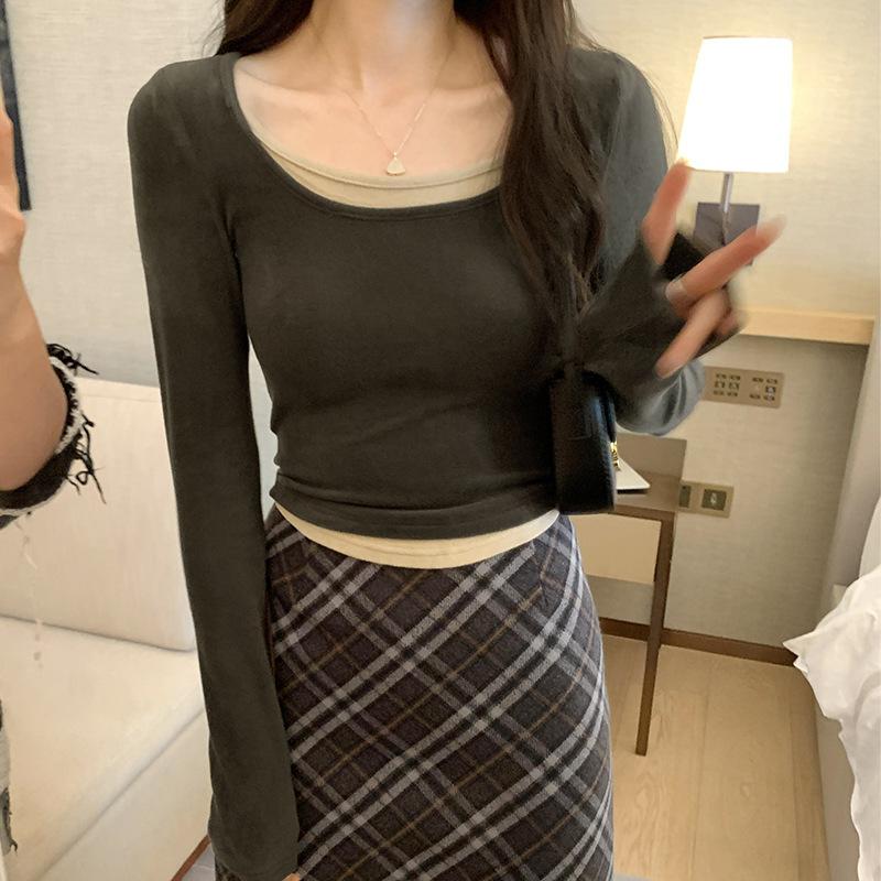 25/5000 Tricou de damă cu guler pătrat mozaic, pulover fals din două piese, contrast de primăvară, mâneci lungi pentru reducerea vârstei