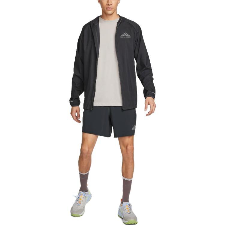 Nike Trail Aireez Leichte Trailrunning-Jacke DX6883-010