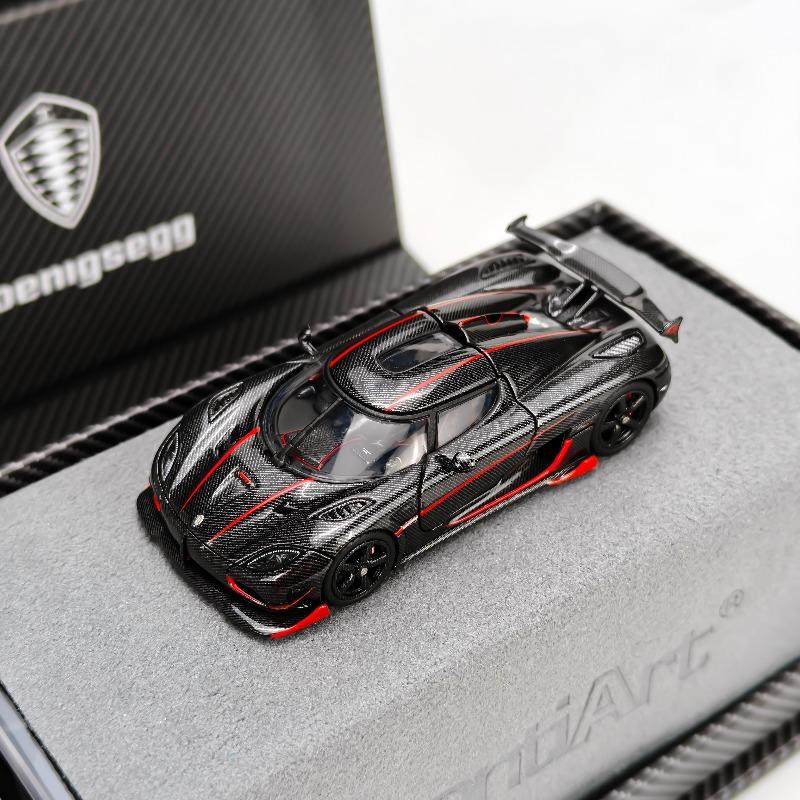Frontiart 1:64 Agera RS - A Cast-pressed Realistic Alloy Car Model, a Boys' Holiday Gift Toy, and an Adult Collection Piece.