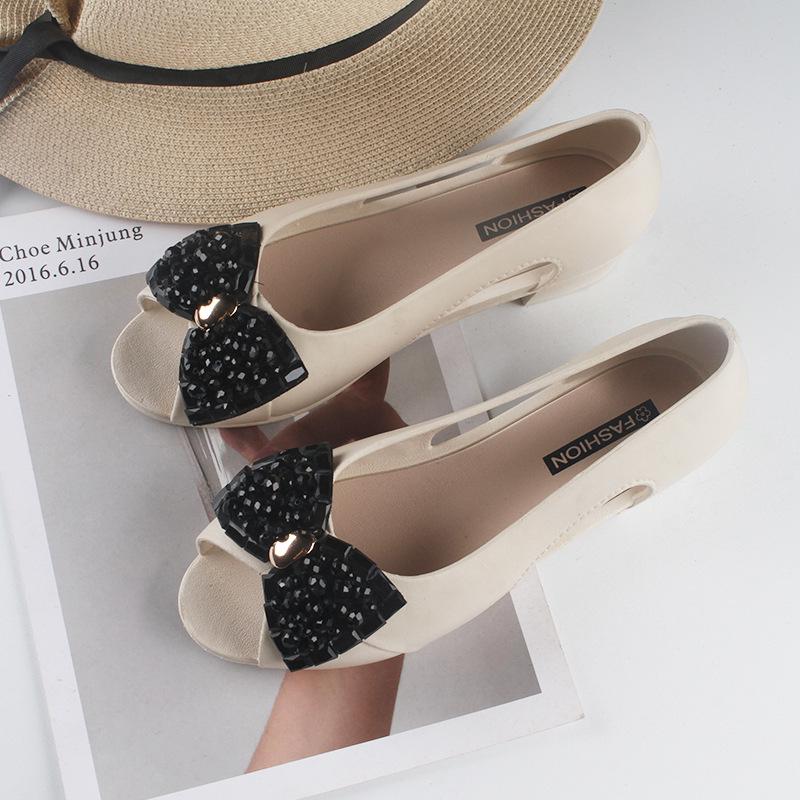 Yuzhihao Women s Summer Flat Beaded Sandals, Closed Heel Toe Ring Design 38