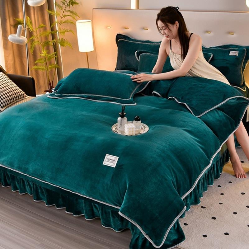 Light luxury high-end thickened milk fleece four-piece set, winter warm quilt cover, double-sided coral fleece anti-static three-piece set