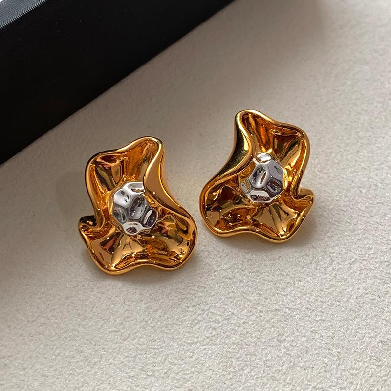 Retro Hong Kong style irregular petal stud earrings design wrinkled brass plated k real gold electroplated fashion ear jewelry