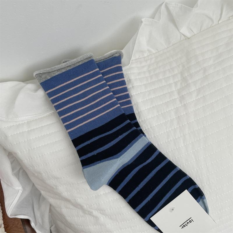 Women's New Spring and Autumn Products All Kinds of Curled Fringe Color Boneless Pile Socks