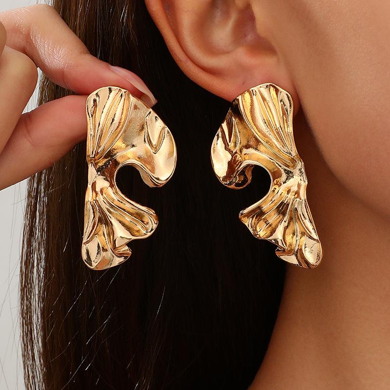 Vintage Metal Gold Color Flower Big Earrings for Women Fashion Floral Statement Earrings Jewelry Gift