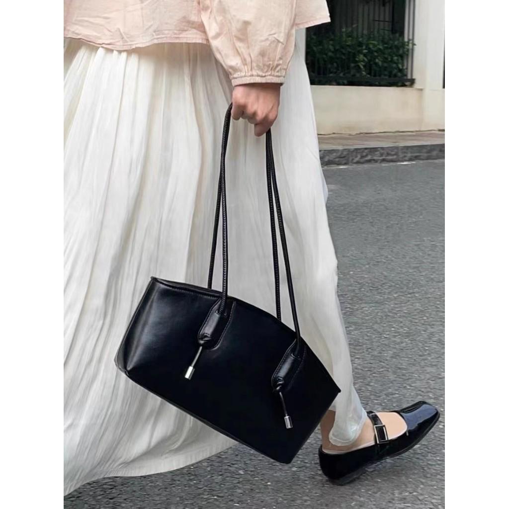 IELGY Damen schwarze Achseltasche, High-End Nischenmode Pendler Schultertasche