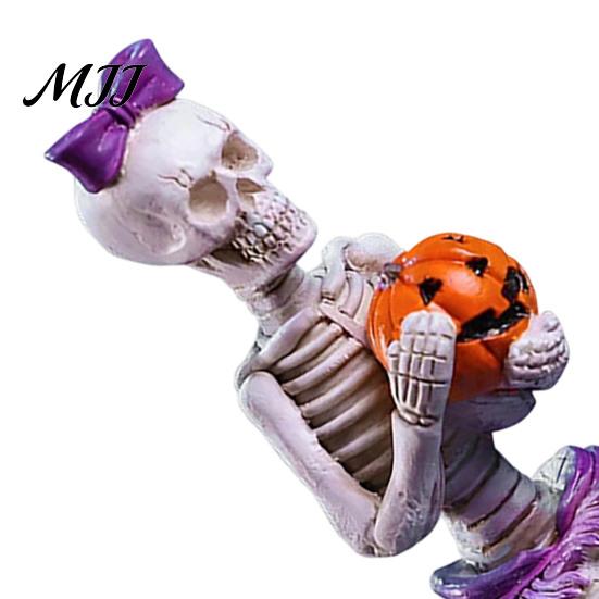 Funny Skeleton Gifts 2Pcs/Set Couple Statues, with Pumpkin Figurines, Men Unique Photography Props Women Ornaments for Halloween Table Mantel