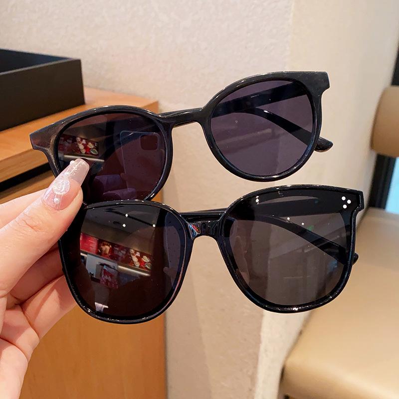 Trendy Polarized Aviator Sunglasses for Boys & Girls - UV Protection