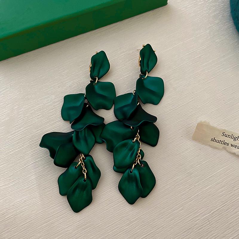 Silver Needle Green Acrylic Earrings Exaggerated Design Stud Earrings Personalized Light Luxury High-end Earrings