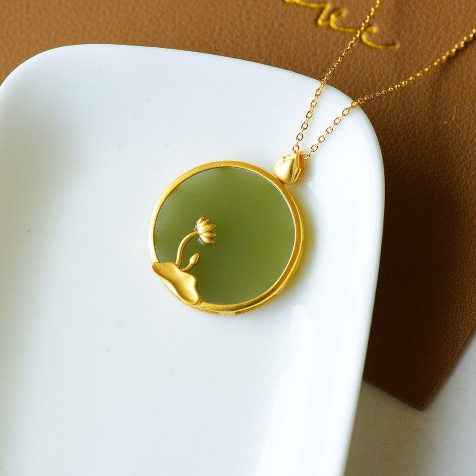 Stříbrné vykládané přírodní hetian nefrit lotosový květ kulatý značka přívěsek náhrdelník čínský styl retro kouzlo dámské šperky