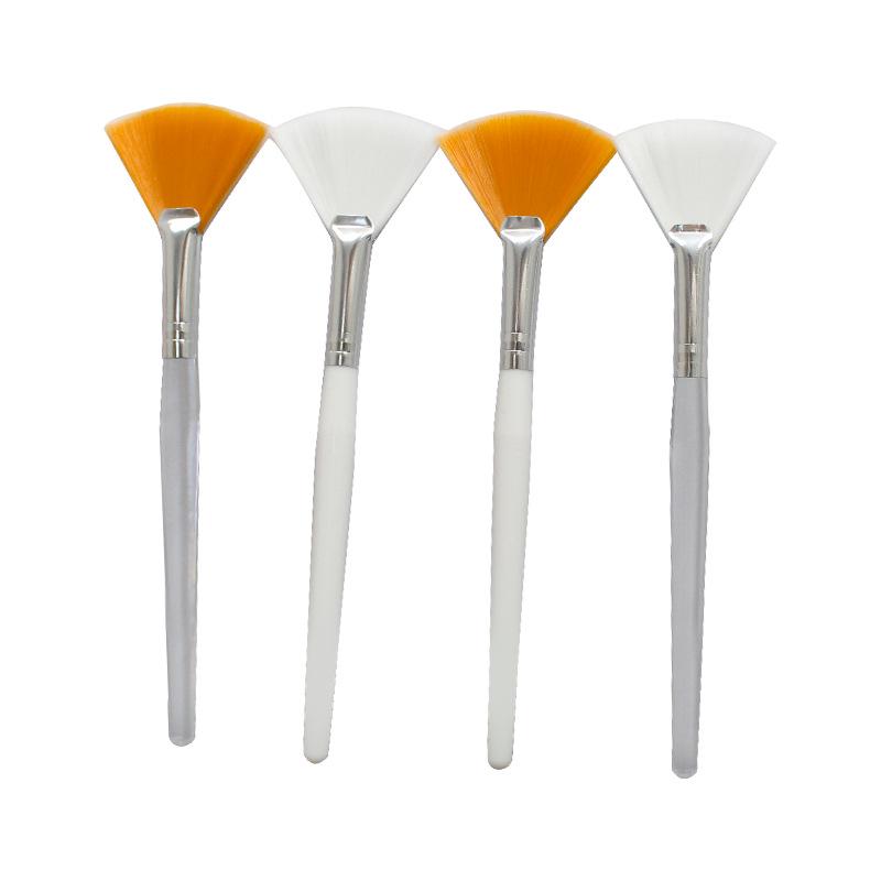 Fan-Shaped Beauty Brush: Essential Oil & Concealer Tool for Brightening Makeup