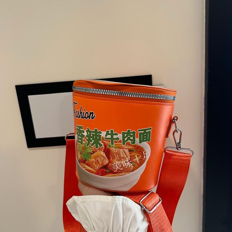 Fashion Braised Beef Noodles Women's Bag New Personalized Versatile Instant Noodle Bucket Shoulder Bag Messenger Bag