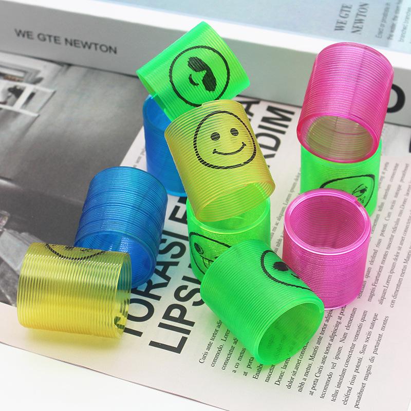 

Мини Кольцо-Радуга с Улыбающимся Лицом - Красочная Эластичная Игрушка для Нанизывания 3,2x3,5 см для Детей